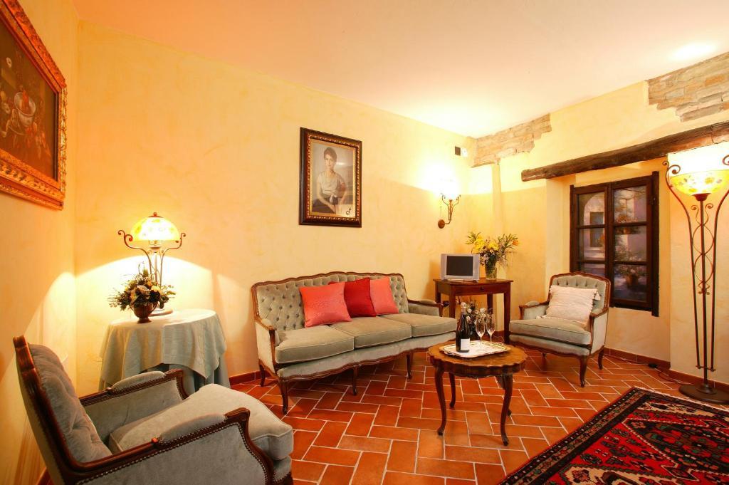La Maragliana Aparthotel Castel Rocchero Room photo
