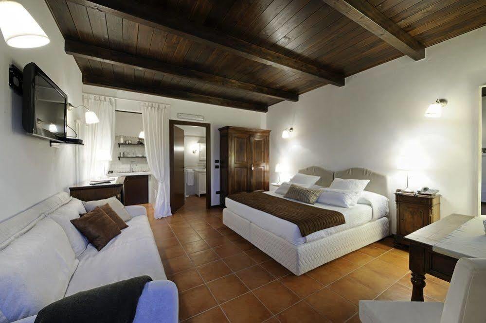 La Maragliana Aparthotel Castel Rocchero Exterior photo